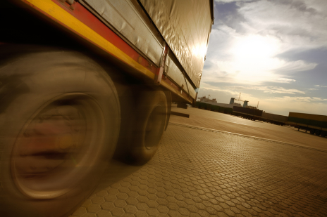 rijdende vrachtwagen